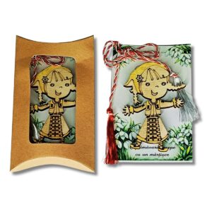 Mărțișor decorativ din lemn -natur – ”Tarancuta vesela”