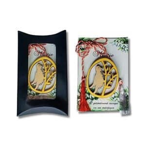 Martisor decorativ din lemn- auriu - ''Cantec de martie''