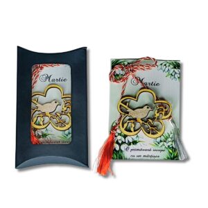 Martisor decorativ din lemn- auriu- ''Zbor de primavara''